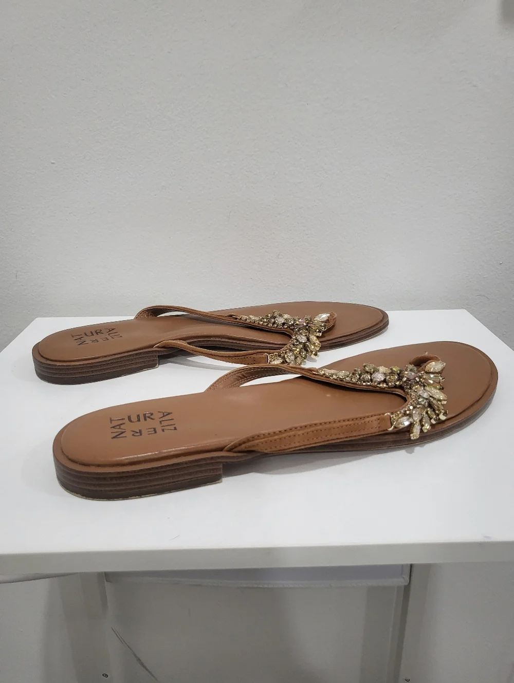 Naturalizer Fallyn Brown Mocha Embellished Thong Sandals - Size 11